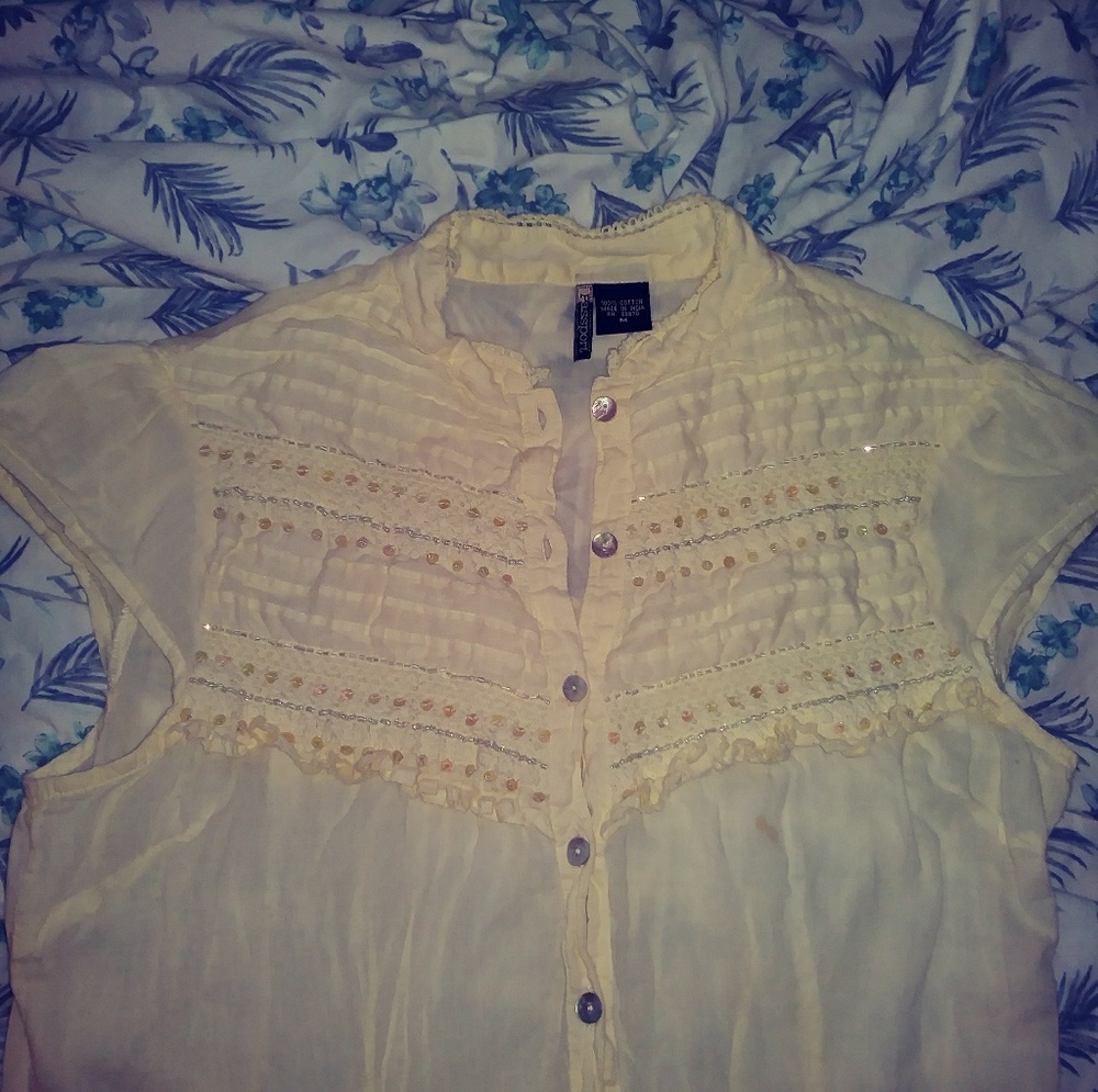 Passport Button Blouse in Medium